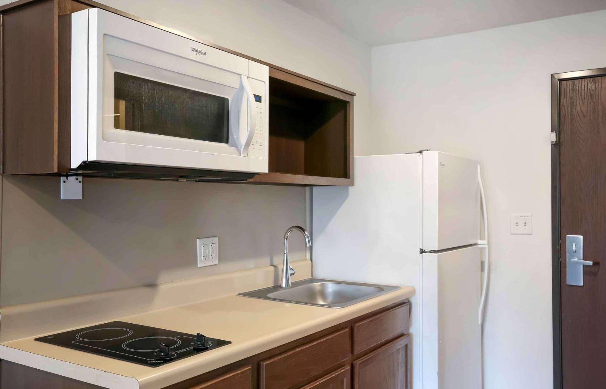 Extended America Select - - Brandon - East Tampa